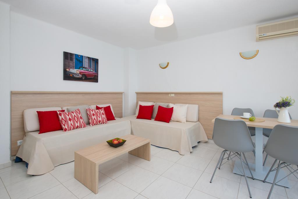 Apartamentos Calablanca Palma Nova  Bagian luar foto